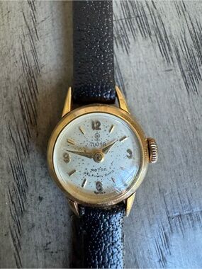 Tudor by Rolex 18K Solid Gold Auto-Princess Swiss Automatic Watch vintage